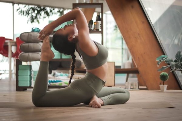 Quels exercices de musculation sont les plus efficaces pour renforcer les muscles du tronc chez les pratiquants de kayak freestyle?