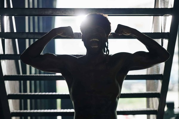 Comment structurer un programme de musculation pour augmenter la force des muscles des cuisses chez les lutteurs?